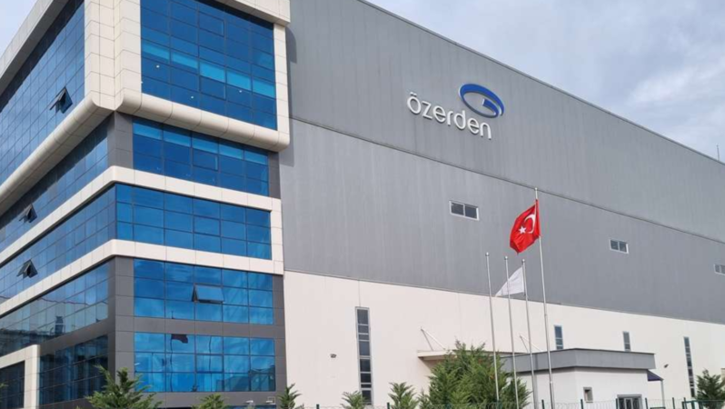 Özerden’den Stratejik Yapılandırma Hamlesi