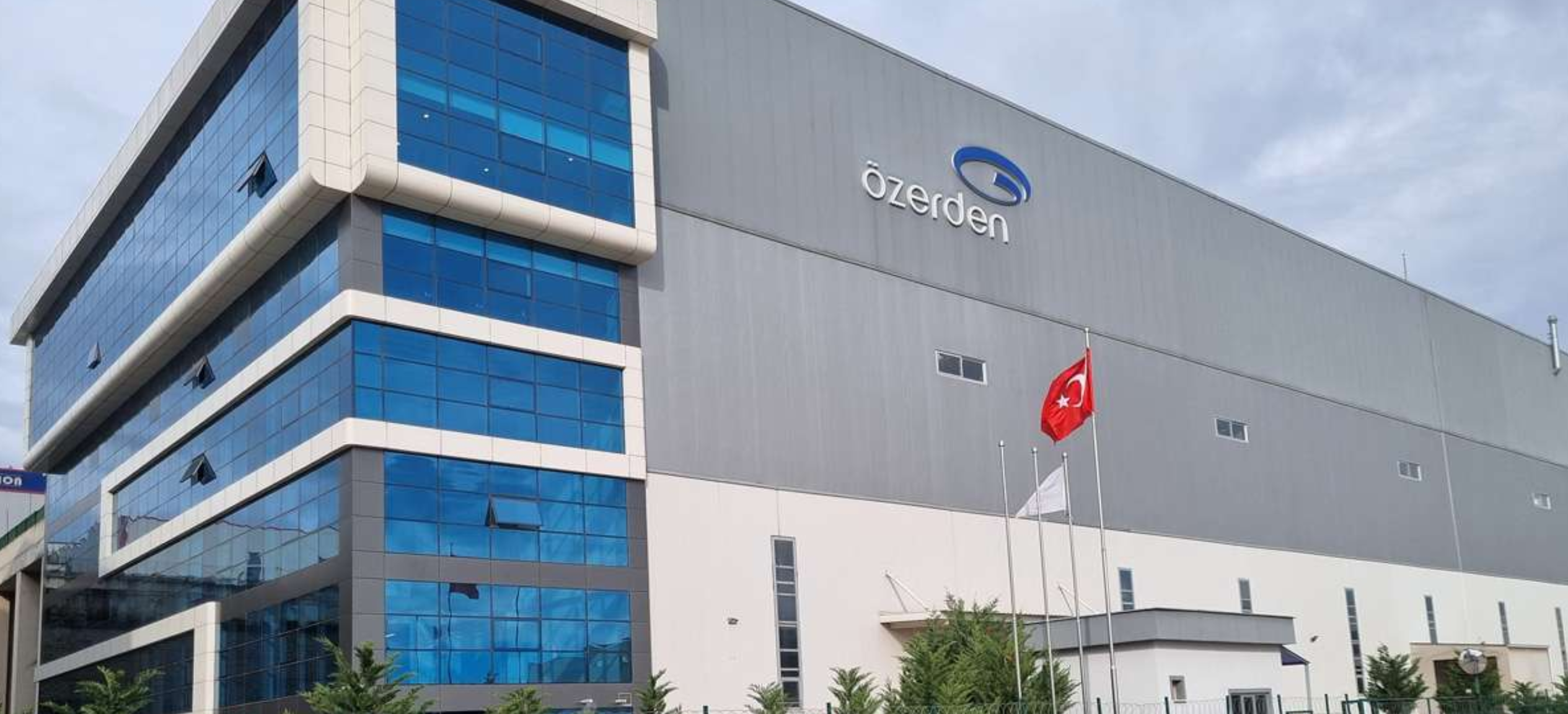 Özerden’den Stratejik Yapılandırma Hamlesi