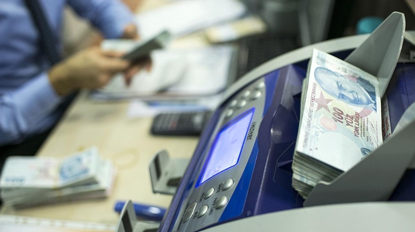 Bankacılık Karı 16 Ay Sonra Düştü