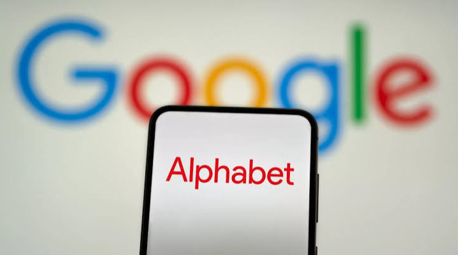 Alphabet Gelirlerini Yüzde Yirmi Dört Artırdı