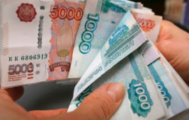Rusya Bütçesini 1 Trilyon Ruble Artırdı