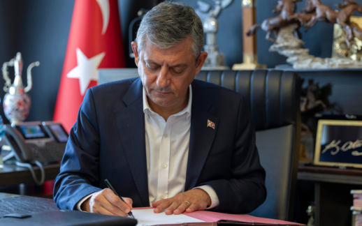 Siyasette Yeni Dönem Yeni Parti