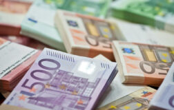 Euro Fed Baskısıyla Değer Kaybediyor