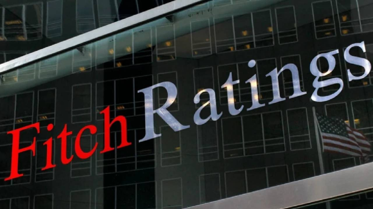 Fitch’ten Küresel Piyasalara Çifte Uyarı