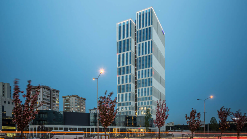 VBTYZ: İlk Yarıda Güçlü Finansal Büyüme