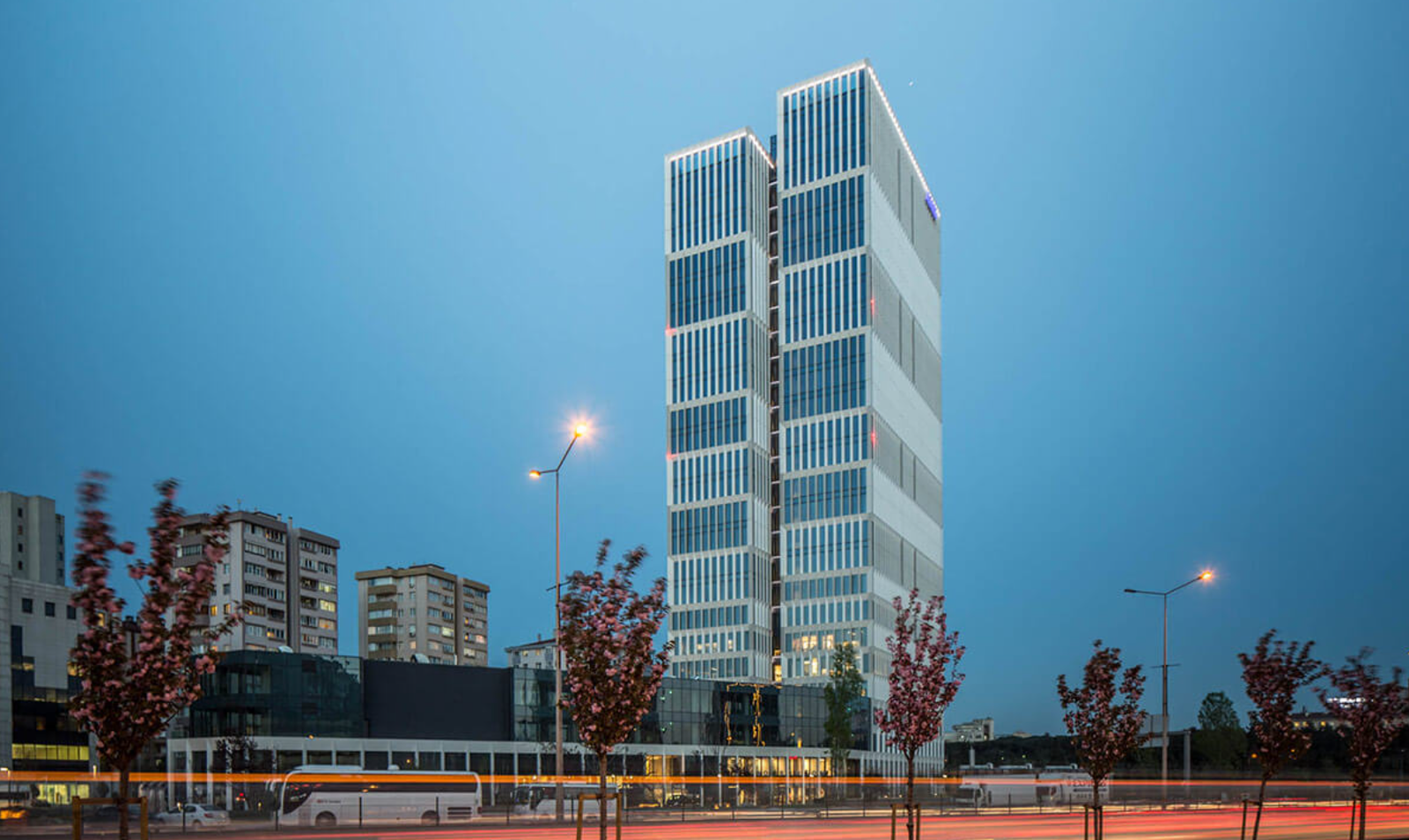 VBTYZ: İlk Yarıda Güçlü Finansal Büyüme