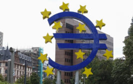 Euro Bölgesi Büyüme Hattına Girdi