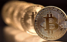 Bitcoin Kritik Eşiklerde: Uzman Uyarısı