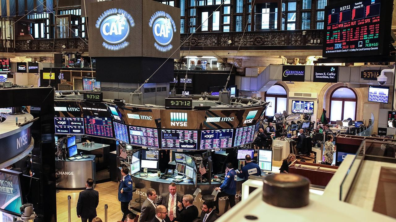 Zayıf İstihdam S&P 500’ü Rekora Taşıdı