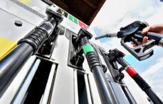 Akaryakıt Fiyatları: Petrol, Kur, Vergi Etkisi