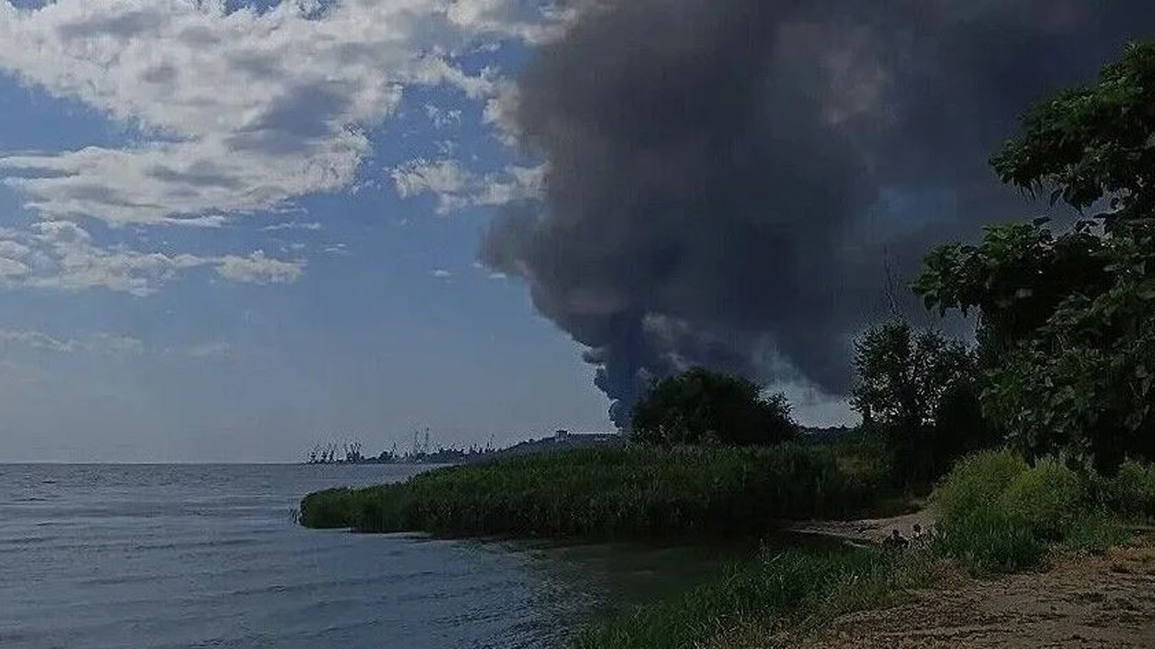 Rusya, Odessa Limanlarını Hedef Aldı