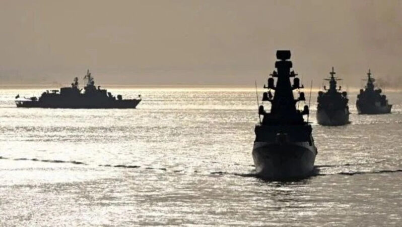 Kızıldeniz’de Yük Gemisine Mermi İsabet Etti
