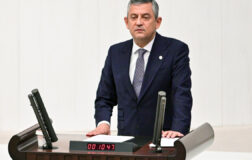 YENİ Parti’de Çerçeve Yasa Çatlağı