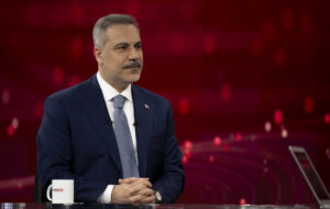 Tutuklu İmamoğlu CHP’den İstifa Etti