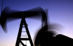 OPEC Talebi Azalttı, Petrol Düştü