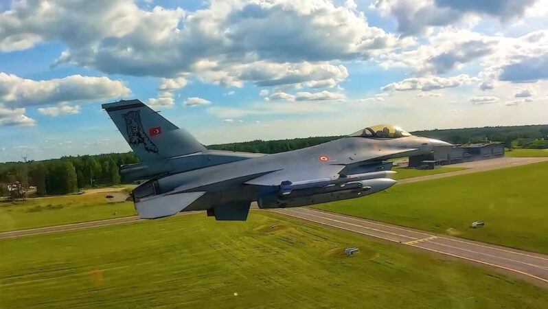 Estonya’da NATO Görevi Sürüyor