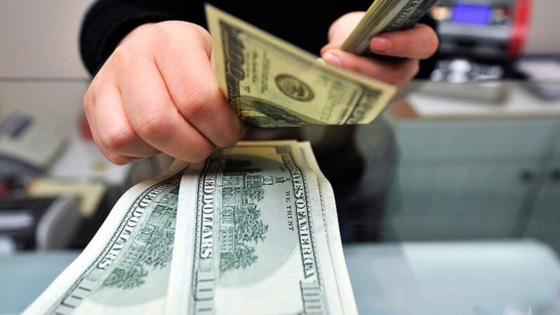 Dolar/TL Ve Euro Kurları Takipte