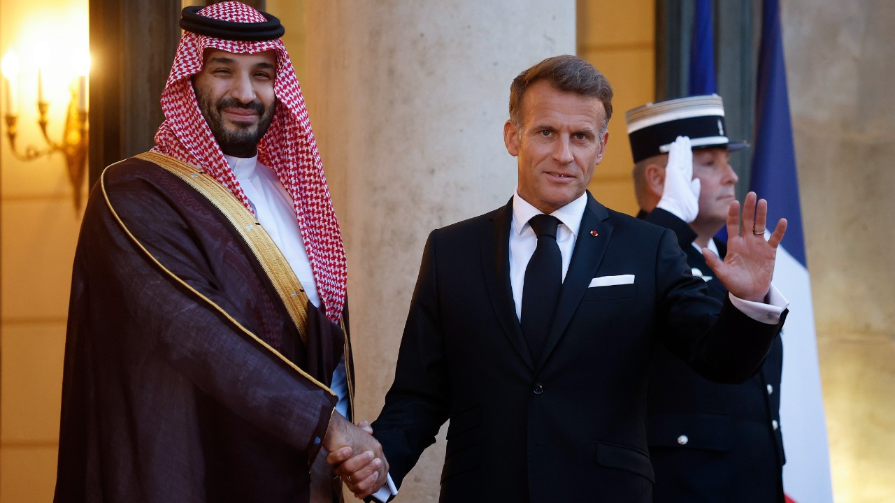 Macron ve Selman Paris’te Buluştu