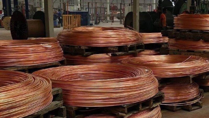 Bakır Altı Ayın Zirvesinde: Arz Endişesi