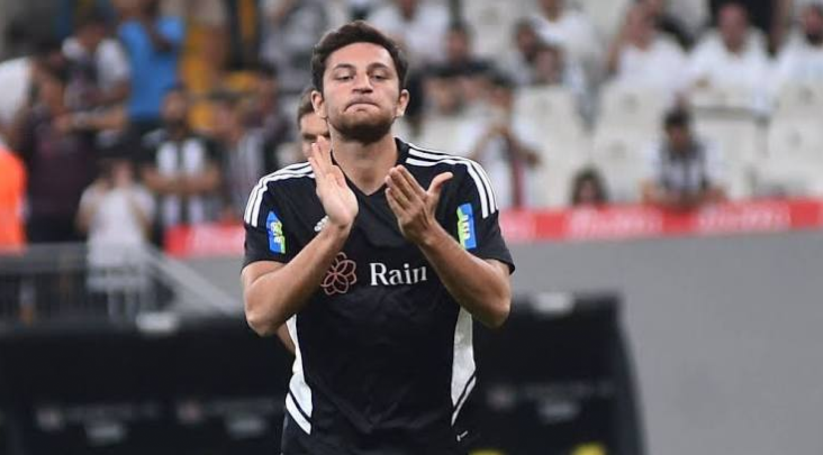 BJKAS’dan Emrecan Uzunhan Transferi