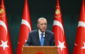 Enerji Bakanı Türk-İş Lideriyle Buluştu