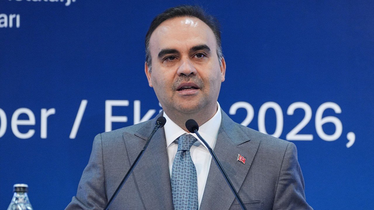 Bakan Kacır’dan Demir Çelik Sektörüne Destek: 30 Milyar Dolarlık Yatırım Hamlesi