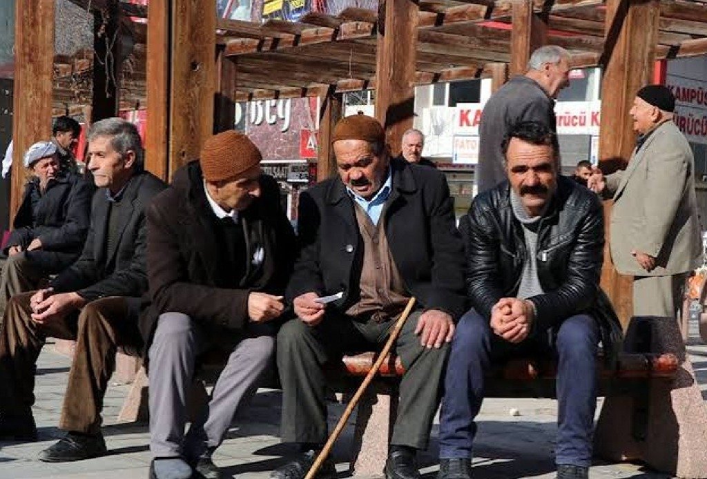 Ne Zaman Ve Ne Kadar Maaşla Emekli Olurum? İşte 2026 Prim Günü, Yaş Ve Kök Maaş Hesap Tablosu